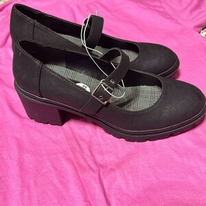 Black Mary Jane heeled loafers